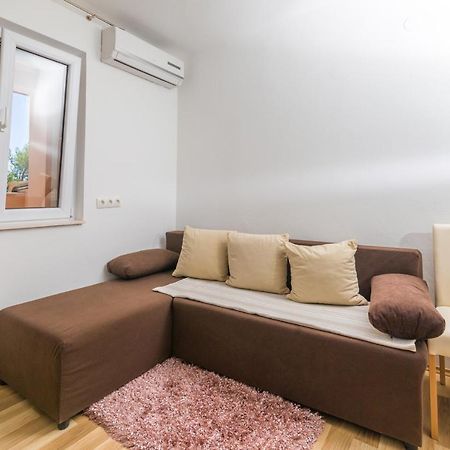 Guest House Marinna Врбоска Экстерьер фото