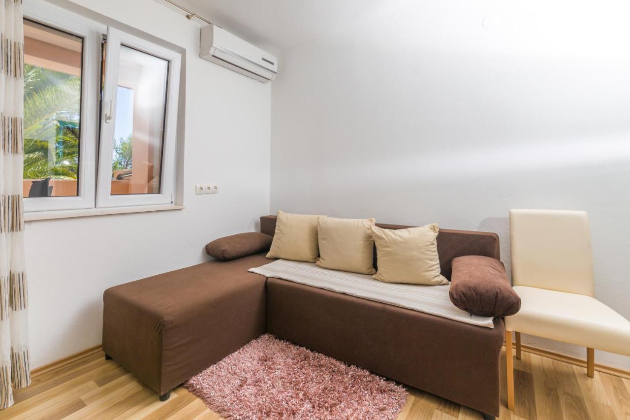 Guest House Marinna Врбоска Экстерьер фото