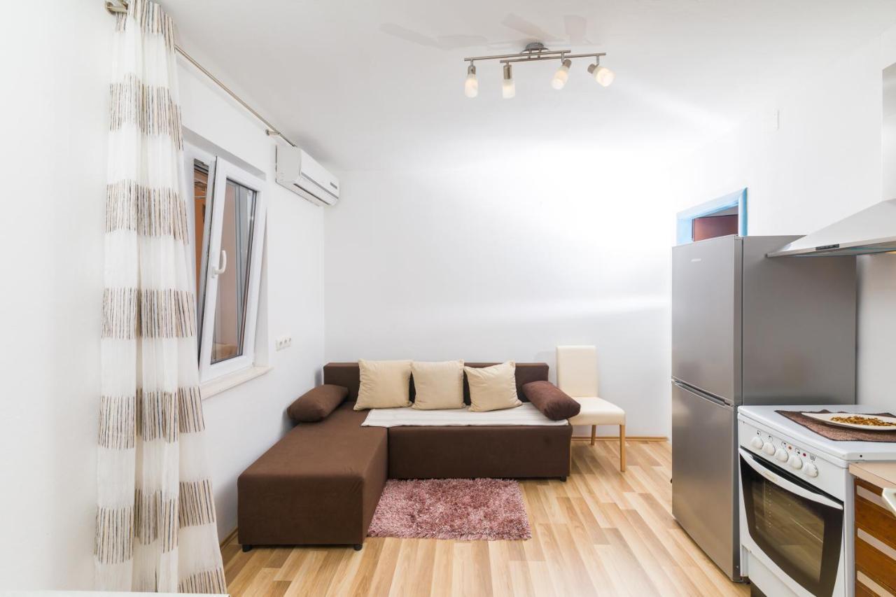 Guest House Marinna Врбоска Экстерьер фото