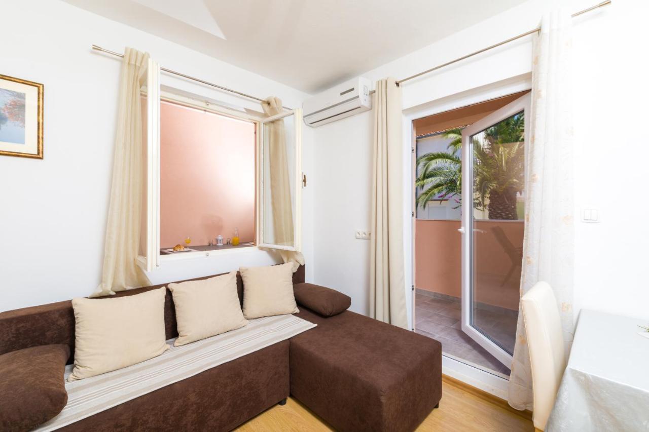 Guest House Marinna Врбоска Экстерьер фото