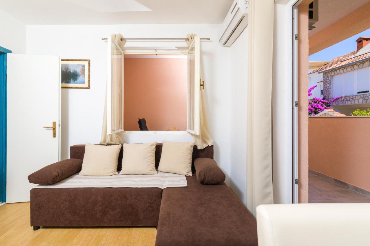 Guest House Marinna Врбоска Экстерьер фото